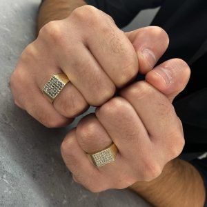 טבעת זהב לגבר- חותם שיבוץ יהלומים