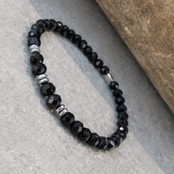 צמיד חרוזים לגבר – כוח מדויק